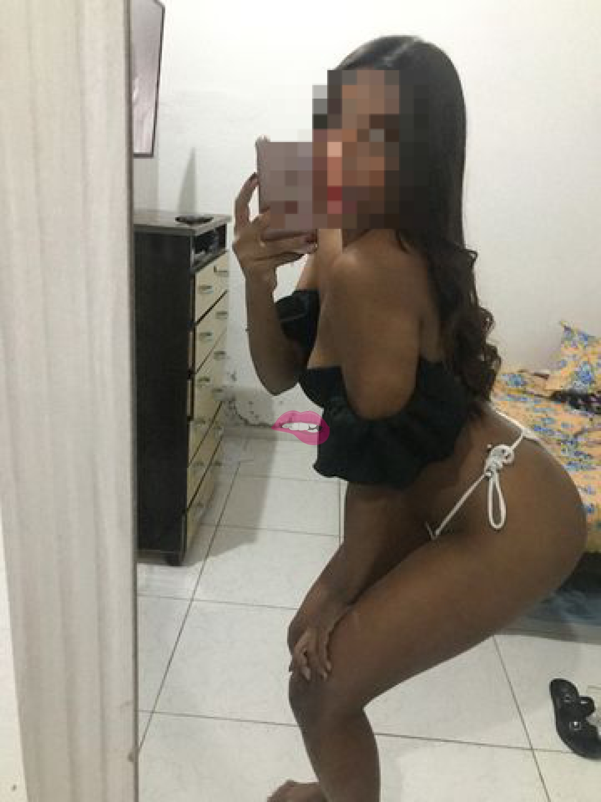 Safira charmosa